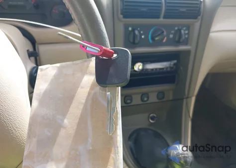 2001 Ford Mustang из США, поврежденный, VIN 1FAFP40471F238996